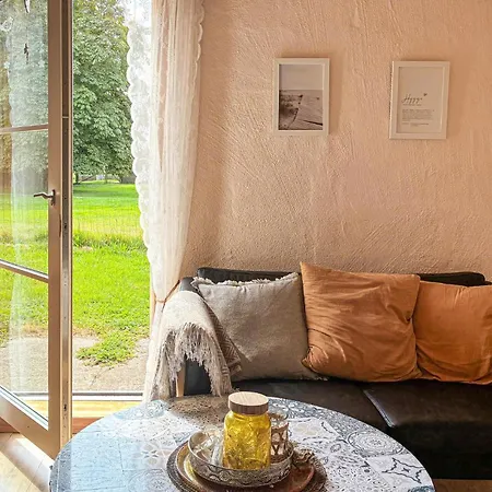 Hébergement de vacances 2 Bedroom Awesome In