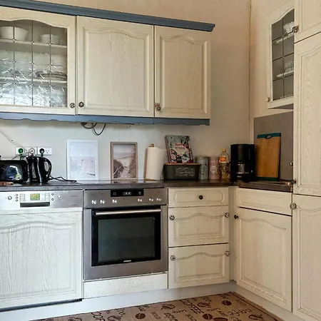 2 Bedroom Awesome In Semesterbostad
